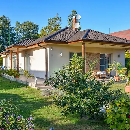 Holiday home Twin Combo By Interhome *